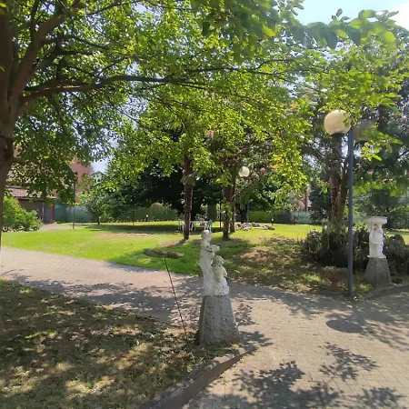 فندق Phi Homy 4*