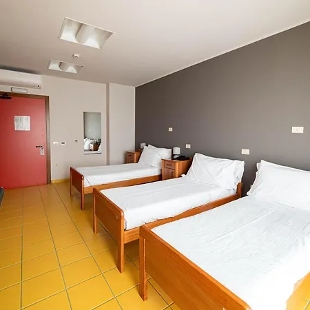 Hotel Phi Homy 4*