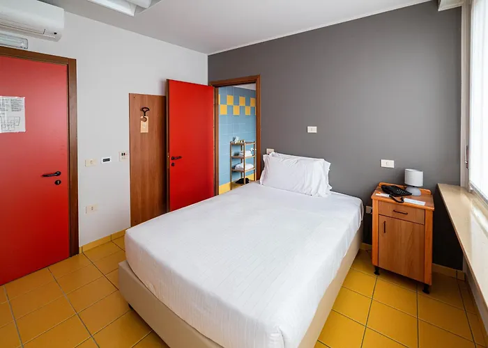 Hotell Phi Homy 4*